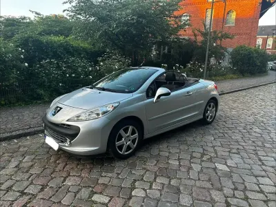 Gebraucht Peugeot 207 CC Filou 120 PS (88 kW) 2009 Grau Cabrio
