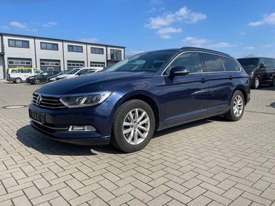 Begagnad VW Passat Comfortline 150 HK (110 kW) 2017 Blå Kombi