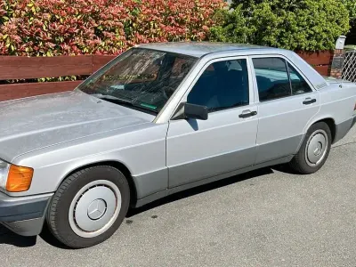 Brugt Mercedes 190 122 HK (89 kW) 1990 Sølv Sedan