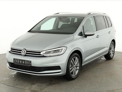 Neu VW Touran Comfortline 150 PS (110 kW) 2025 Oyster silber metallic Van / Kleinbus