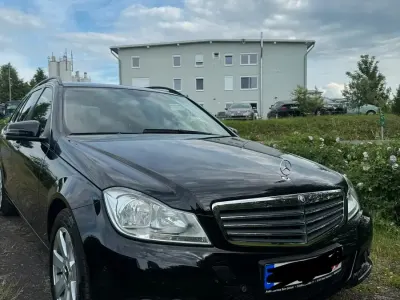 Gebraucht Mercedes C220 170 PS (125 kW) 2012 Schwarz Kombi