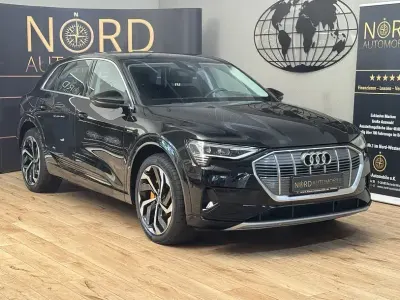 Gebraucht Audi e-tron Advanced 300 kW (408 PS) 2023 Schwarz SUV