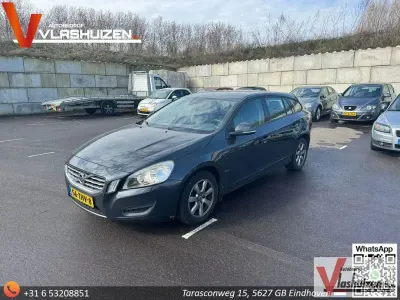 Używany Volvo V60 Kinetic 150 KM (110 kW) 2012 Szary Kombi