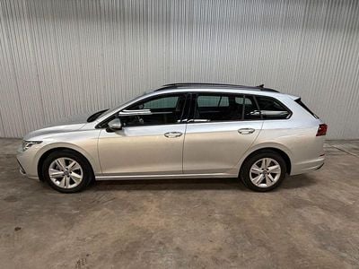 Silber Gebraucht 2021 VW Golf VIII Life Kombi | 15.972 € (Guter Preis)