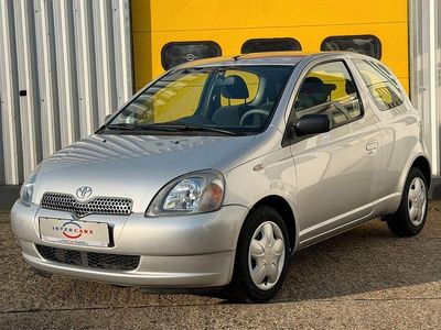 Silber Gebraucht 2002 Toyota Yaris Sol Kleinwagen | 4.370 € (Teuer)