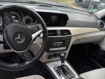 Schwarz Gebraucht 2013 Mercedes C200 Elegance Limousine | 12.900 € (Teuer)