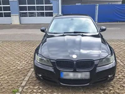 Gebraucht BMW 320 184 PS (135 kW) 2010 Schwarz Kombi