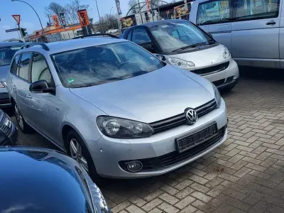 Gebraucht VW Golf VII Match 105 PS (77 kW) 2013 Silber Kombi