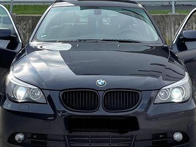Gebraucht BMW 525 218 PS (160 kW) 2006 Blau Limousine