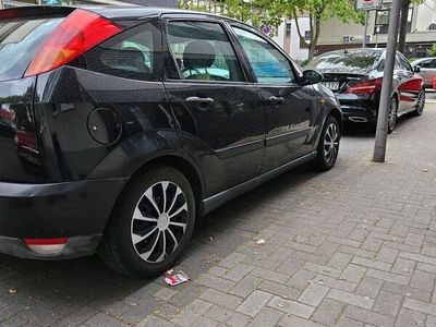 gebraucht Ford Focus 1.6 one tüv.Das Auto ist in Ordnung,