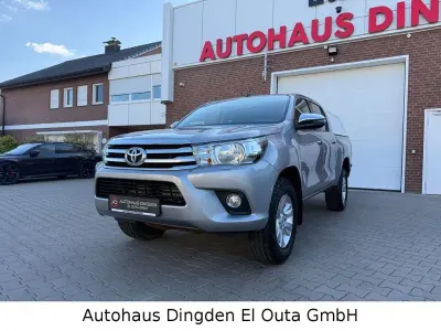 Używany Toyota HiLux Comfort 150 KM (110 kW) 2020 Srebrny Pickup
