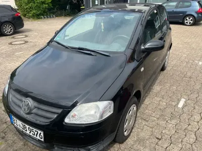 Gebraucht VW Fox 54 PS (39 kW) 2007 Schwarz Kleinwagen