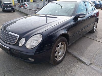 gebraucht Mercedes E200 CDI CLASSIC.6GANG KLIMA LIMOSIENE