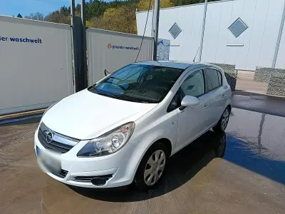 Gebraucht Opel Corsa 69 PS (50 kW) 2010 Weiß Kleinwagen