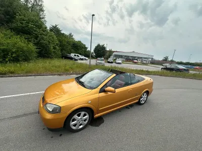 Używany Opel Astra Cabriolet 101 KM (74 kW) 2002 Żółty Kabriolet
