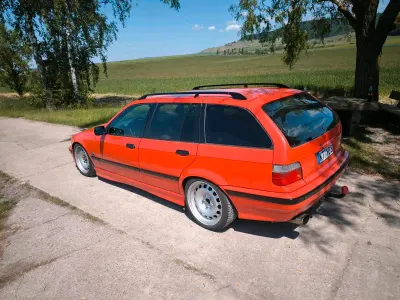 Gebraucht BMW 320 150 PS (110 kW) 1995 Rot Kombi