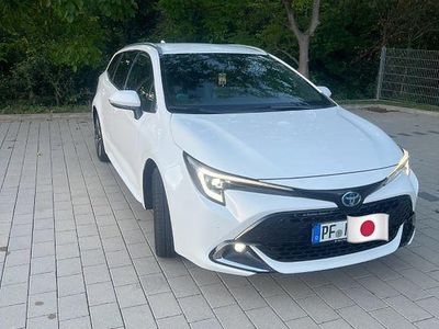 Weiß Gebraucht 2023 Toyota Corolla Team Limousine | 26.900 € (Fairer Preis)