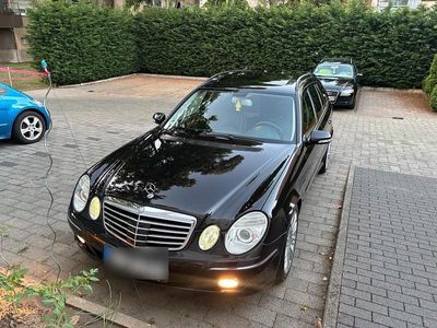 Mercedes E320