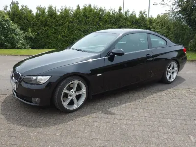 Gebraucht BMW 325 217 PS (159 kW) 2007 Schwarz Coupé