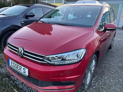 Rot Gebraucht 2022 VW Touran Highline Van / Kleinbus | 24.000 € (Guter Preis)