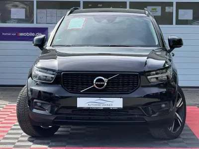 Käytetty Volvo XC40 R-Design 261 HP (191 kW) 2021 Musta Katumaasturi