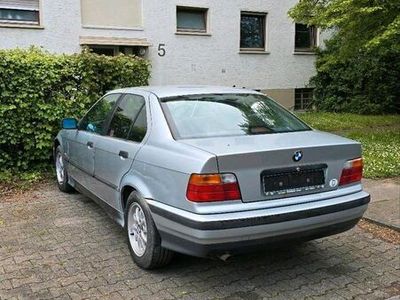gebraucht BMW 316 E36 i Limo Arktissilber Scheckheftgepflegt