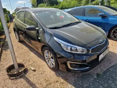 Gebraucht Kia Ceed Edition 7 99 PS (72 kW) 2018 (1k) zilinaschwarz met. (metallic) Kleinwagen