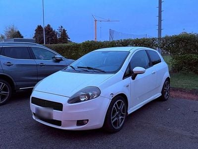 Usata Fiat Punto 120 CV (88 kW) 2009 Bianco Utilitaria