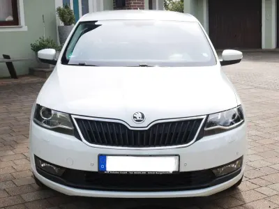 Gebraucht Skoda Rapid Drive 125 PS (91 kW) 2017 Weiß Kleinwagen