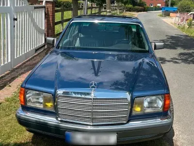 Gebraucht Mercedes 500 252 PS (185 kW) 1987 Blau Limousine