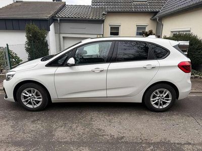 Gebraucht BMW 216 Sport Line 116 PS (85 kW) 2019 Weiß Kombi