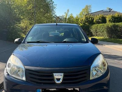 Second-hand Dacia Sandero 75 CP (55 kW) 2008 Albastru Hatchback