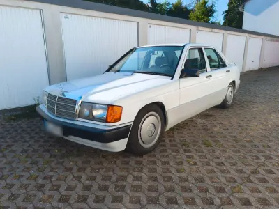 Gebraucht Mercedes 190 118 PS (86 kW) 1989 Weiß Limousine