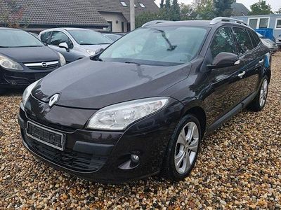 Braun Gebraucht 2011 Renault Mégane GrandTour Dynamique Kombi | 3.390 € (Fairer Preis)