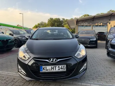 Gebraucht Hyundai i40 Comfort 135 PS (99 kW) 2013 Schwarz Limousine