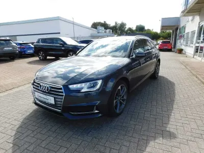 Gebraucht Audi A4 Sport 150 PS (110 kW) 2019 Grau Kombi