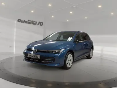 Gebraucht VW Golf VIII 150 PS (110 kW) 2026 Anemonenblau metallic Limousine