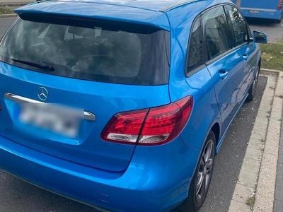 Mercedes B200