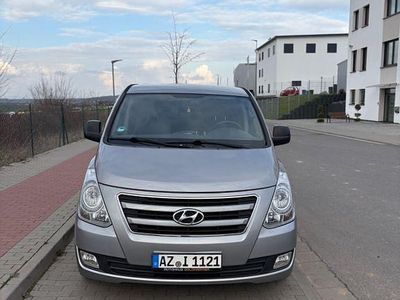 Gebraucht Hyundai H-1 Comfort 170 PS (125 kW) 2017 Silber Van / Kleinbus