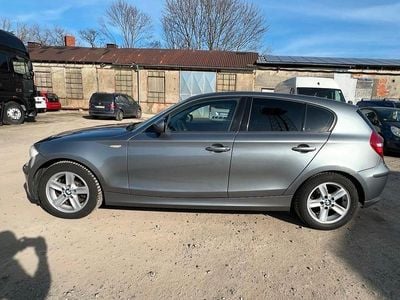 Gebraucht BMW 116 122 PS (89 kW) 2010 Grau Kleinwagen