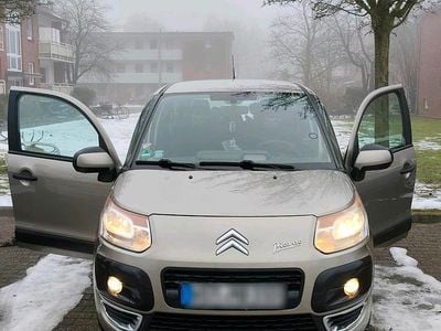 Beige Gebraucht 2009 Citroën C3 Picasso Van / Kleinbus | 2.500 €