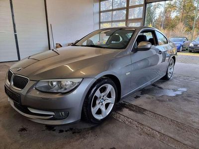 Spacegrau metallic Gebraucht 2012 BMW 325 Coupé | 9.590 € (Guter Preis)