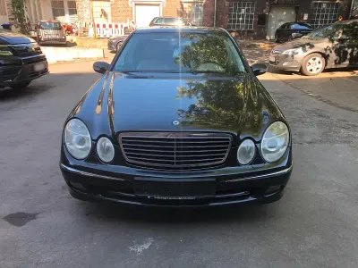 Gebraucht Mercedes E280 231 PS (169 kW) 2005 Schwarz Limousine