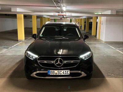 Second-hand Mercedes GLC300e Avantgarde 204 CP (150 kW) 2024 Negru SUV