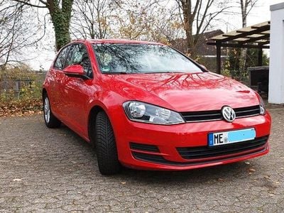 Gebraucht VW Golf VII Comfortline 86 PS (63 kW) 2016 Rot Limousine