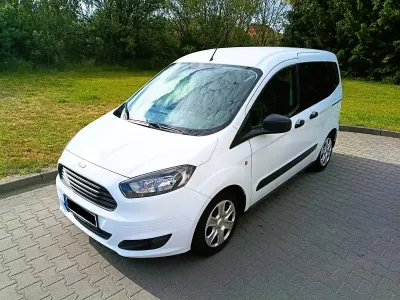 Gebraucht Ford Tourneo 101 PS (74 kW) 2016 Weiß Kombi