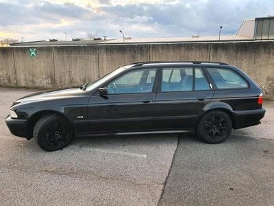 BMW 523