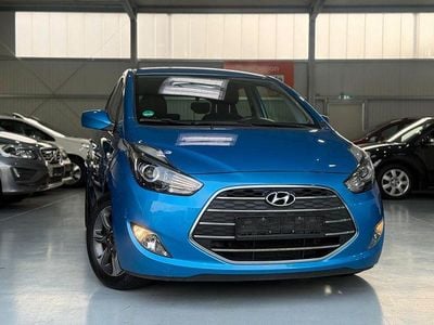 Gebraucht Hyundai ix20 90 PS (66 kW) 2016 Blau Kleinwagen