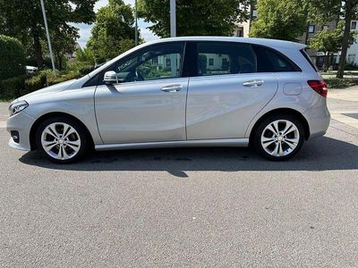 Mercedes B200