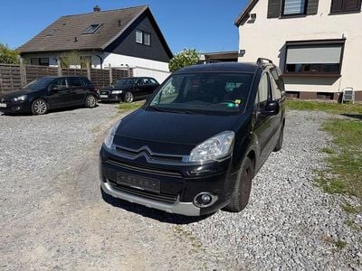 Gebraucht Citroën Berlingo SELECTION 120 PS (88 kW) 2015 Schwarz Van / Kleinbus
